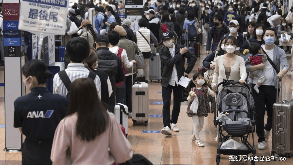 突发！7000中国人滞留日本机场无奈睡地上称再不想来了